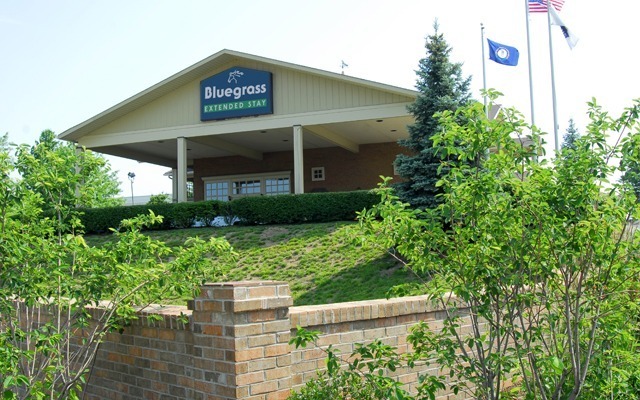 Exterior image of Bluegrass Extended Stay in Lexington, KY.